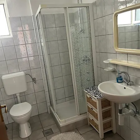 Apartment L&l *